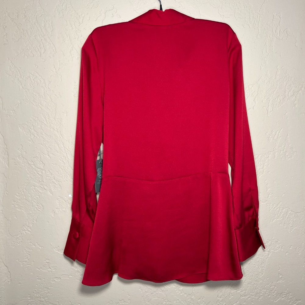 ❤️ NWT Vince Camuto Red Blouse Size S - Picture 2 of 4